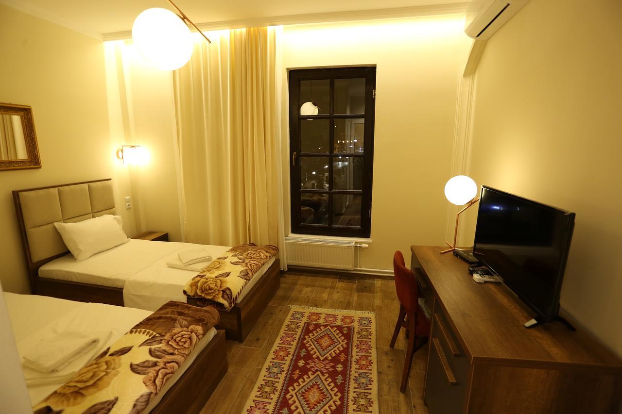 Saray Hotel Prizren Extérieur photo