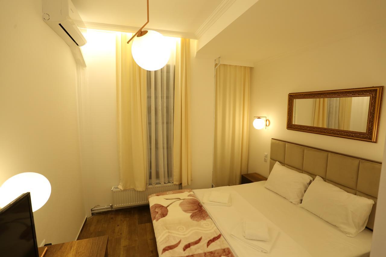 Saray Hotel Prizren Extérieur photo