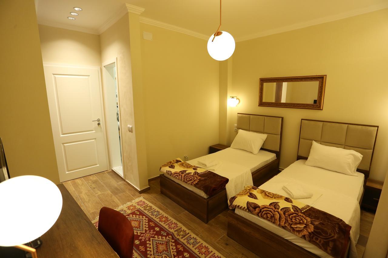 Saray Hotel Prizren Extérieur photo